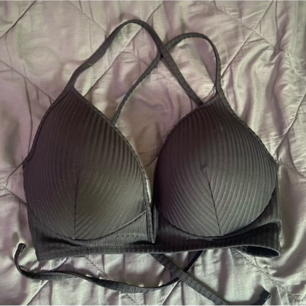 Black Ribbed Women’s Swim Top 36DD